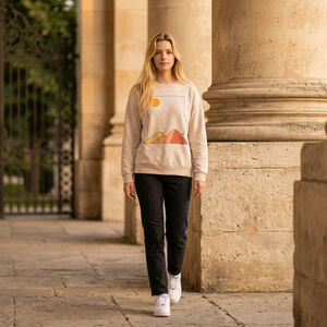 Women's Oversized Gorpcore LIV Outdoor Beige Mountain Graphic Sweatshirt L Cabin